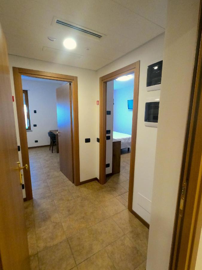 Corte Milano Rozzano Exteriör bild