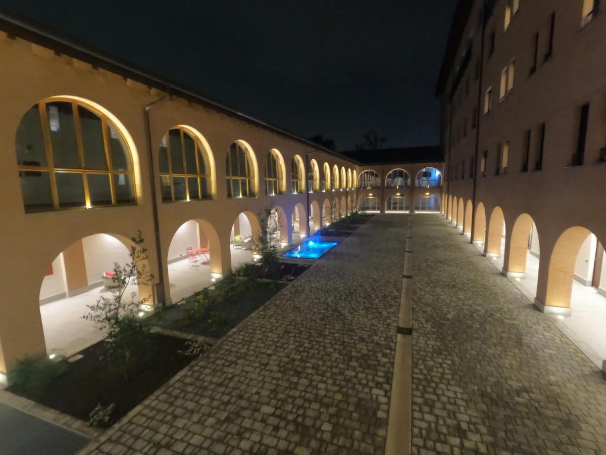 Corte Milano Rozzano Exteriör bild