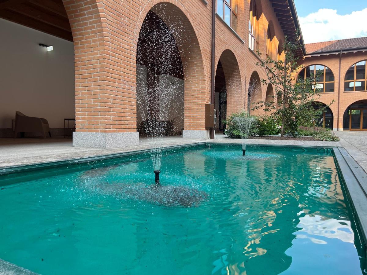 Corte Milano Rozzano Exteriör bild