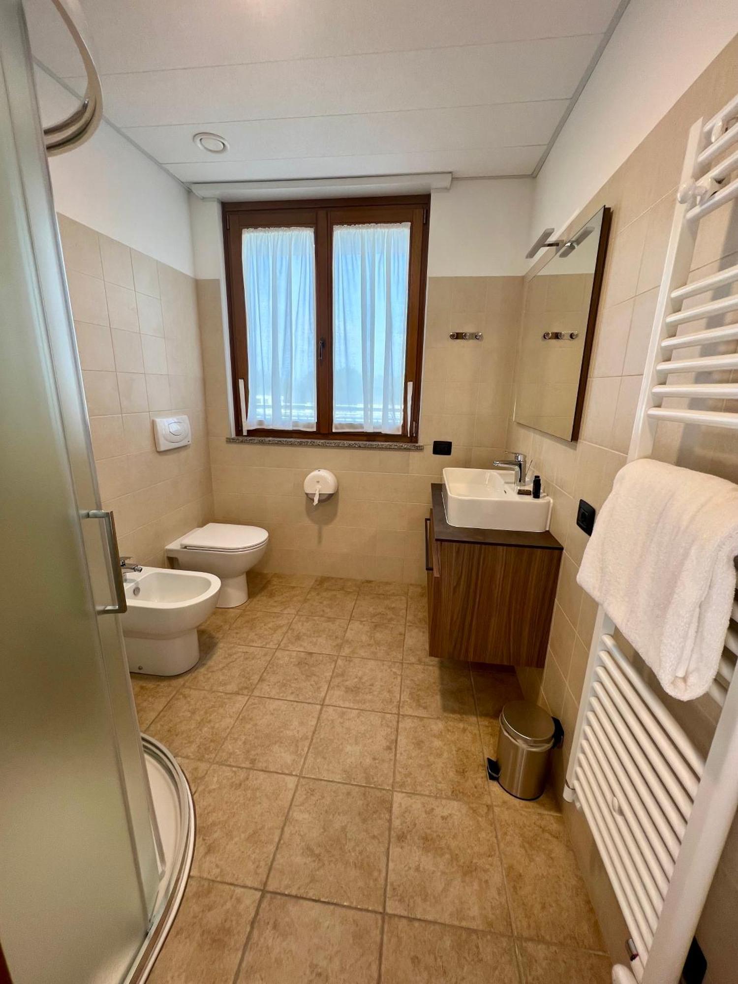 Corte Milano Rozzano Exteriör bild